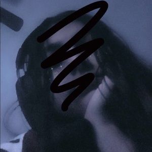 Meet your Posher, Dafne